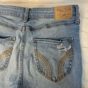 Ripped Hollister High Rise Skinny Jeans (sz 5/27)